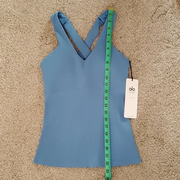 NWT Alo Yoga Elevate Tank - Picture 5 of 10